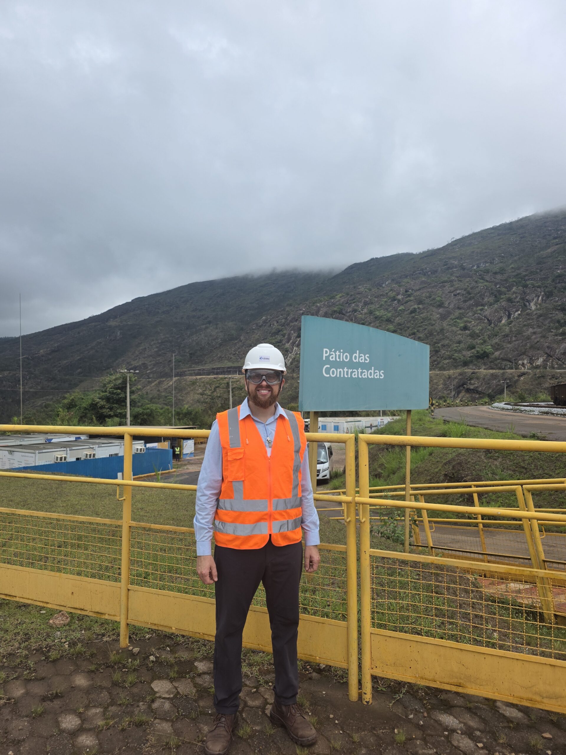 Vale Timbopeba — Engenharia, automação e start-up do sistema de aspersão de vagões 4 Engenheiro da SEABRA em visita de pós-venda à Mina Timbopeba