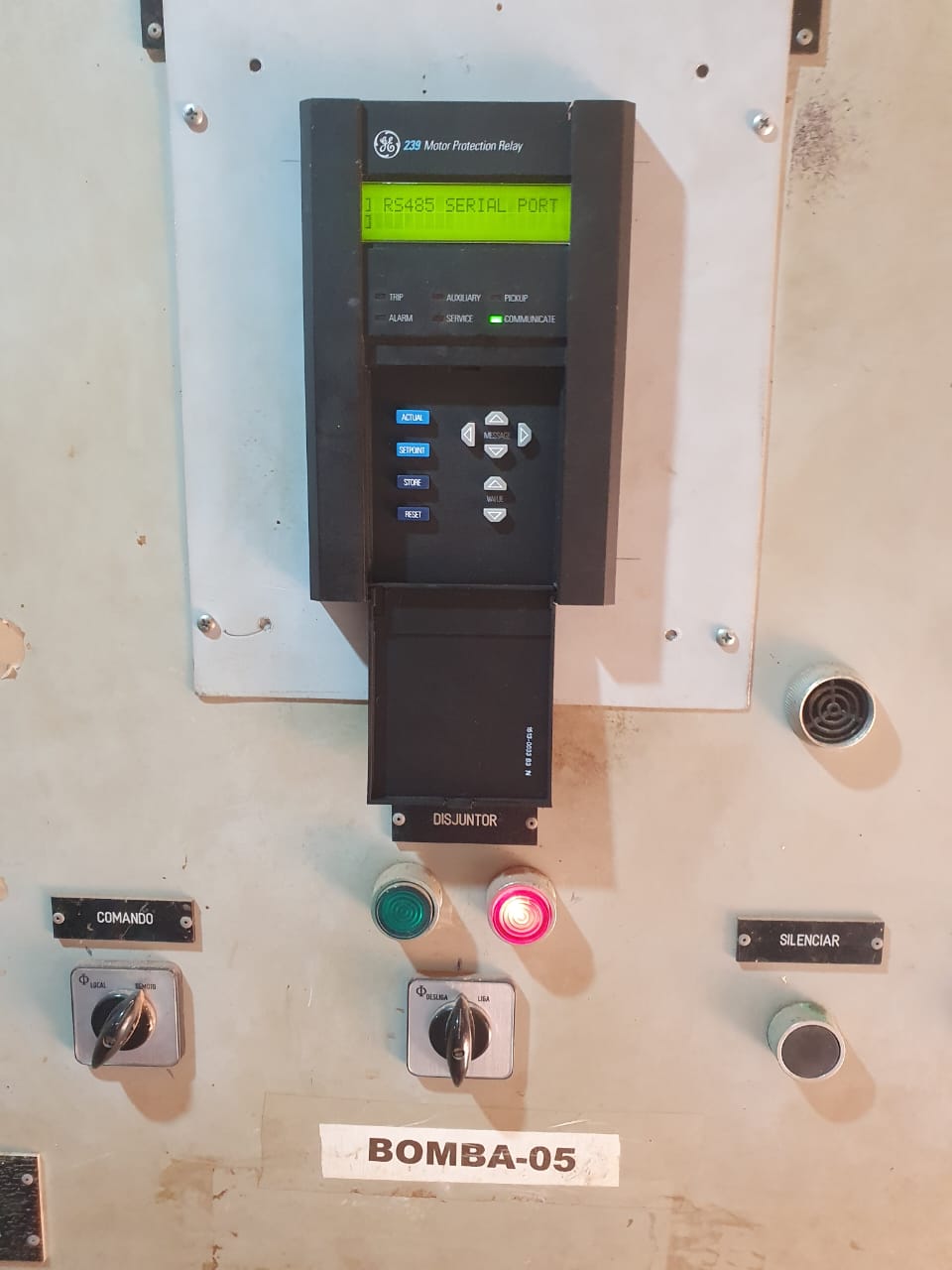 CAEMA — Telemetria e telecomando de água e esgoto 15 Relé de proteção de motor verificado durante manutenção da CAEMA