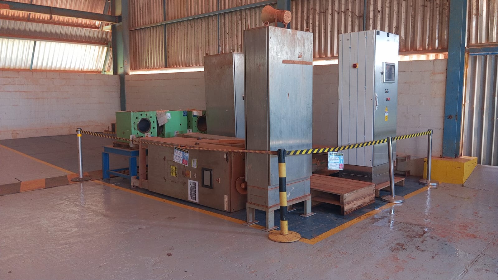 Hydro — Retrofit de painéis do mineroduto de bauxita 3 Conjunto de painéis durante operação assistida no projeto Hydro