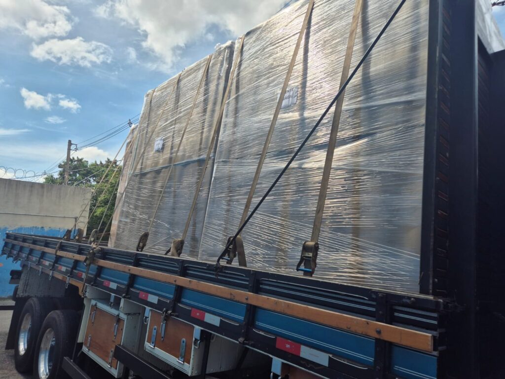 Painéis da planta de briquetes da Aço Verde do Brasil — expedicao
